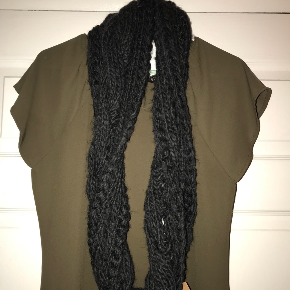 American eagle scarf